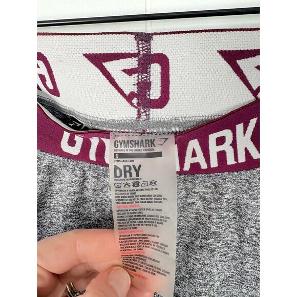 Gymshark Flex Cropped Leggings Womens Small Gray Burgundy Red Capri Activewear - Picture 8 of 8